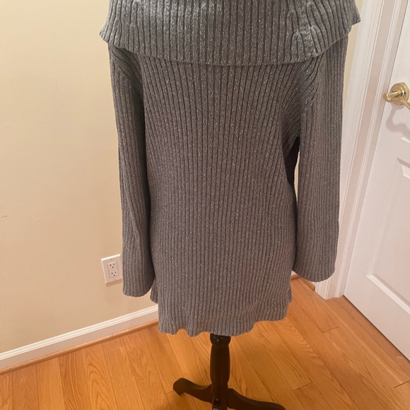 WHBM gorgeous sweater size XL - Picture 6 of 9
